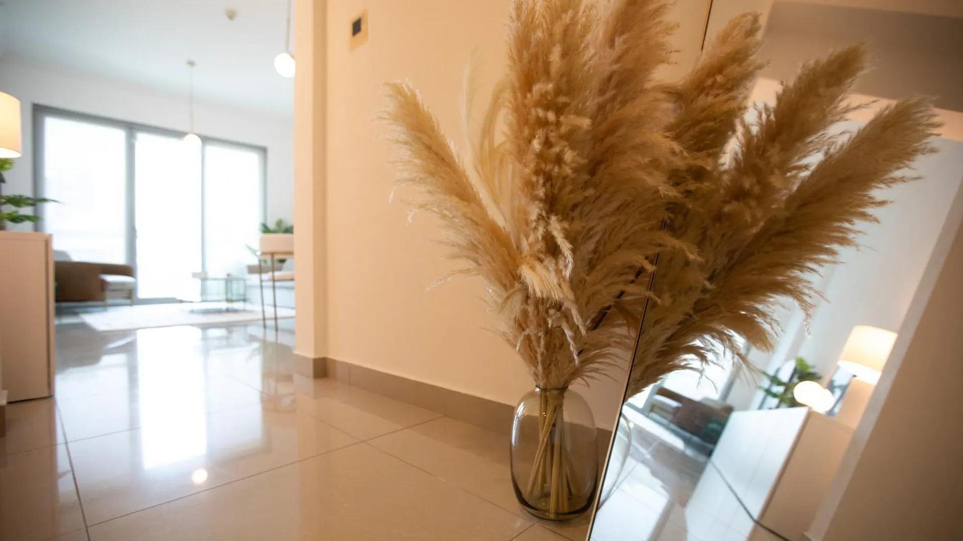 Noma Fairview - Burj Khalifa View Stunning Apartment In Business Bay Dubai